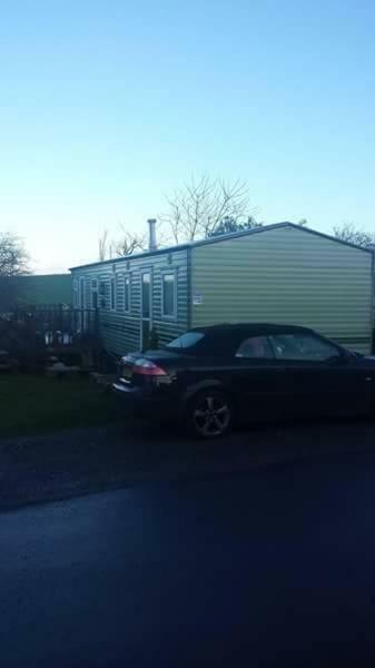 Delightful 3 Bedroom Holiday Home With Balcony Overlooking Fields And A Stream Gisburn Exterior photo